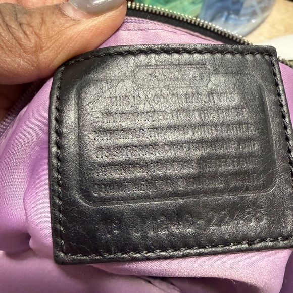 Coach Signature Jacquard Shoulder Bag – Black/Grey Patent Leather Trim - Picture 14 of 16